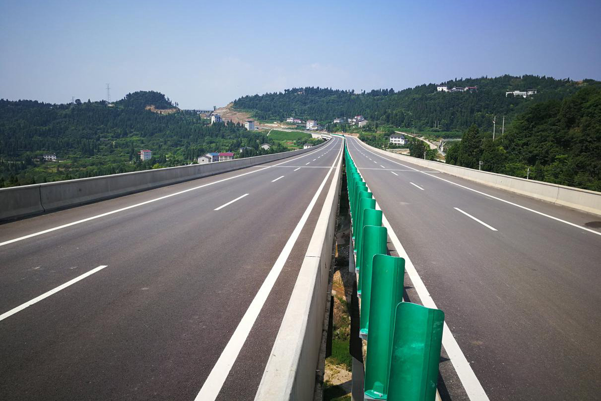 道路交通标线施工