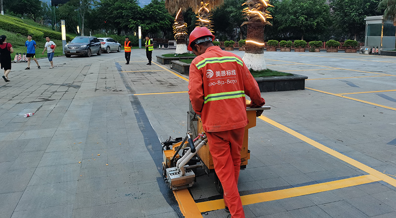 道路划线施工