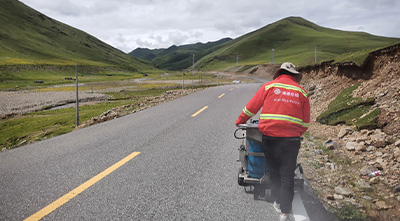 道路交通标线有哪些颜色，作用是什么？