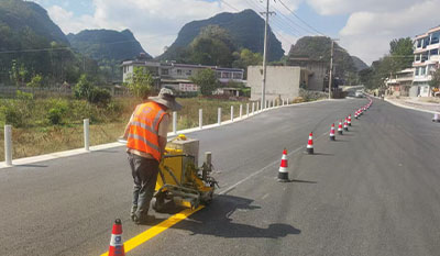 双组份涂料如何在环氧地坪漆上牢固附着？